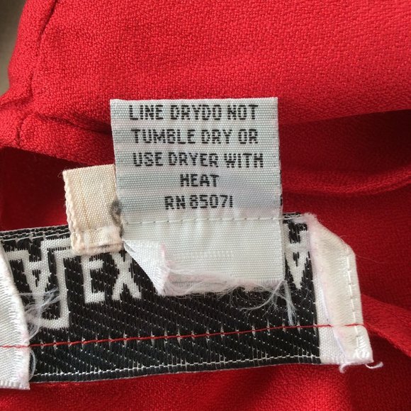 Alexandria Vintage Short Sleeve Red Blouse 100% Silk Size Small - Picture 6 of 6